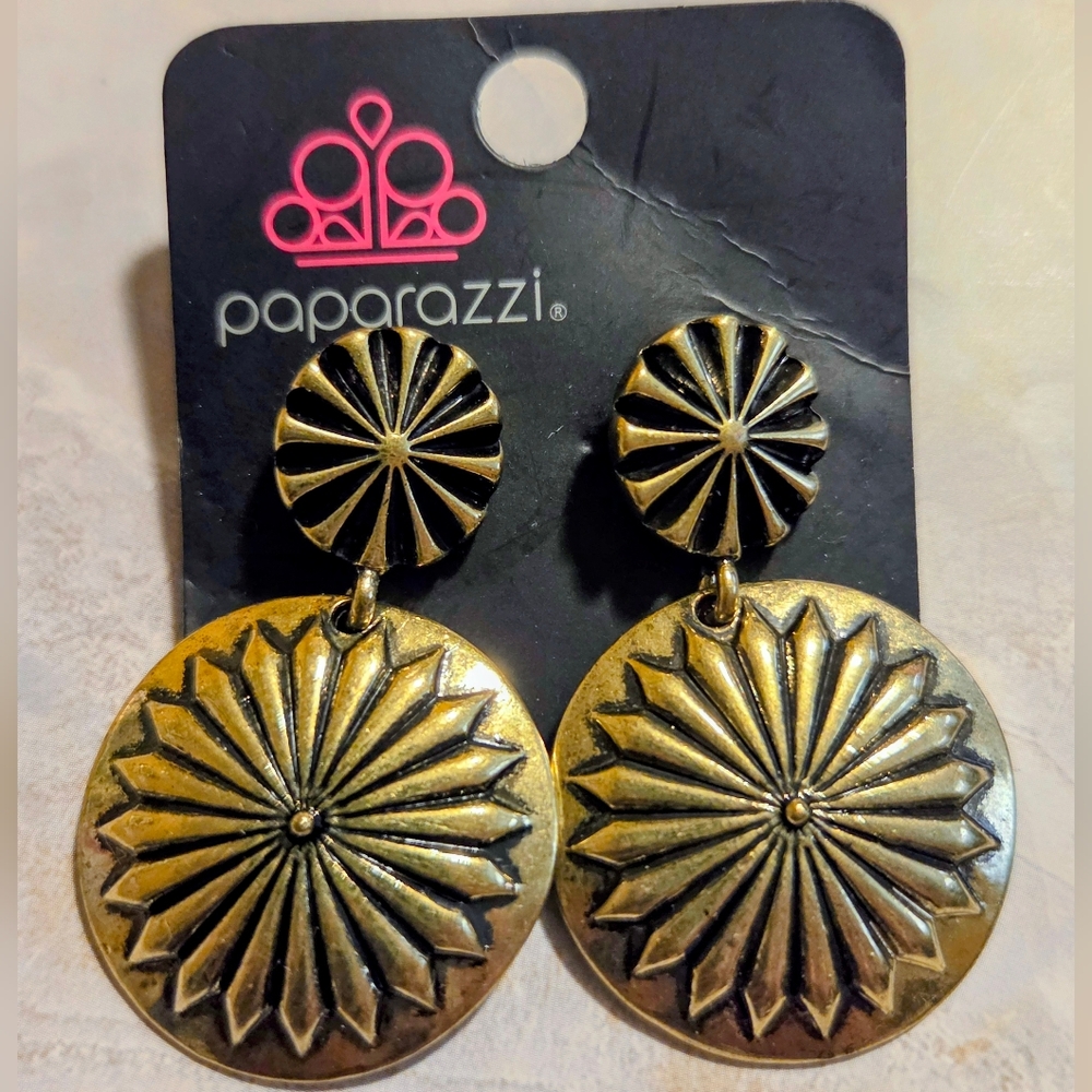 paparazzi Antique Gold Radial Drop Earrings